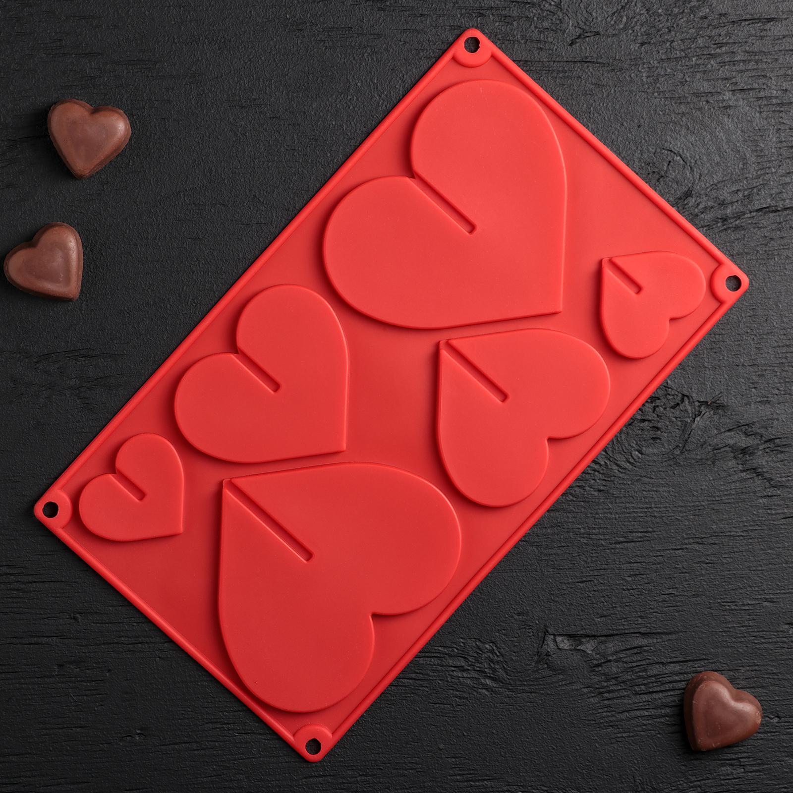 Форма пластиковая для шоколада "Сердце 3D" 17*29см, 6 ячеек