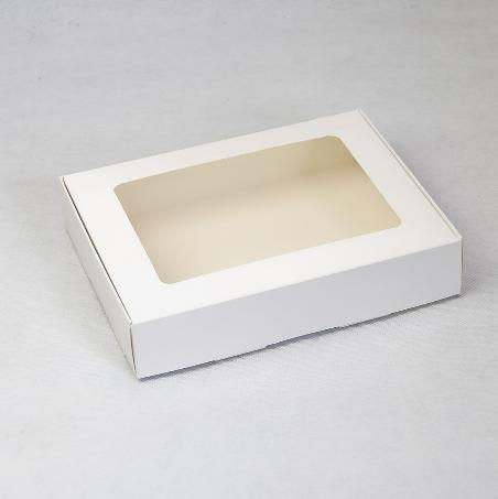 Коробка под 12 пряников 31*24*4* бел.с окн.
